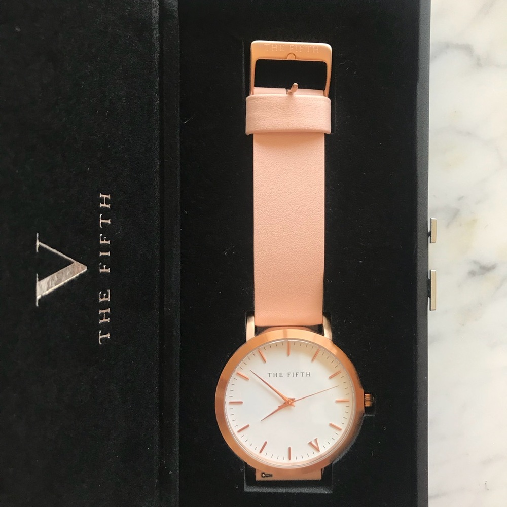 Fifth watch - Picture 3 of 3